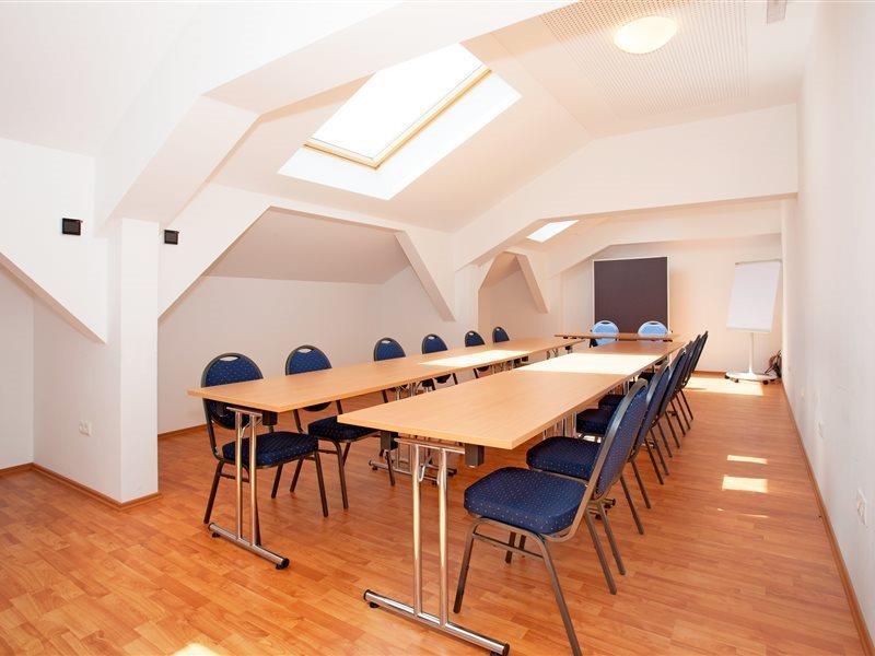 Hotel A&o Laim 2*